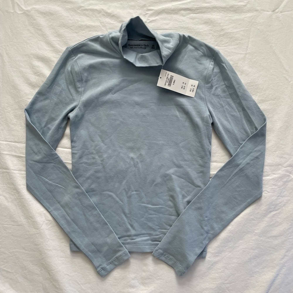 Abercrombie & Fitch Long-Sleeve Mockneck Top